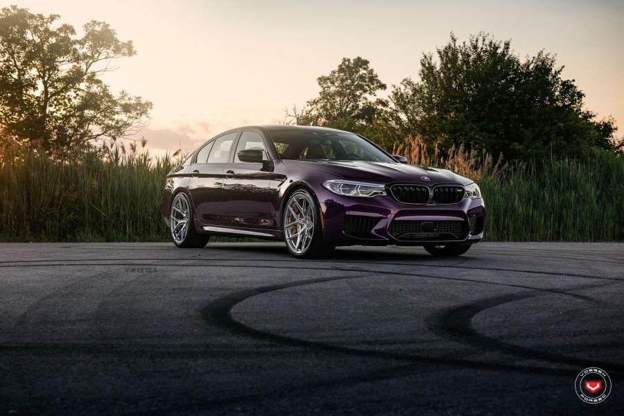  BMW M5 Competition on Vossen Wheels (S21-01) (F90) 2019 года  (фото 1 из 37)